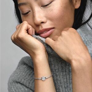 Pandora Moments Sparkling Crown O Snake Chain Bracelet